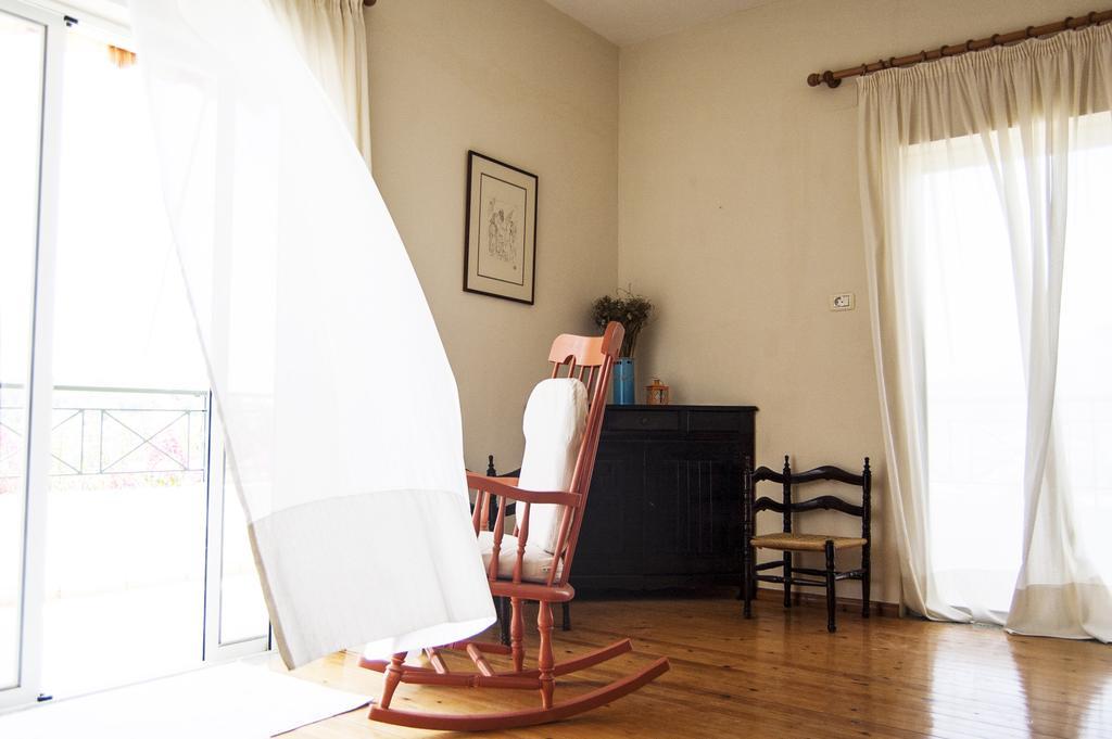 Janakis Apartments ฮีมาเรอ ภายนอก รูปภาพ