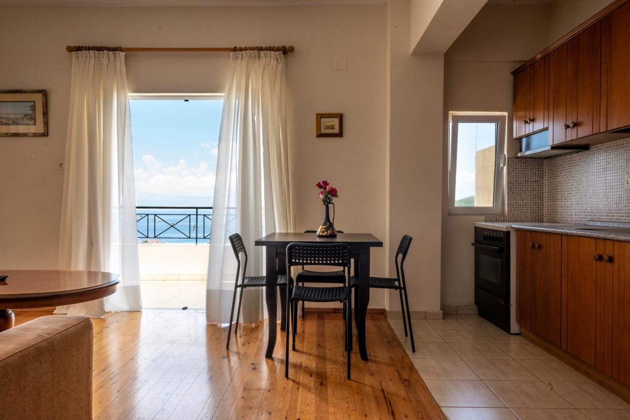 Janakis Apartments ฮีมาเรอ ภายนอก รูปภาพ